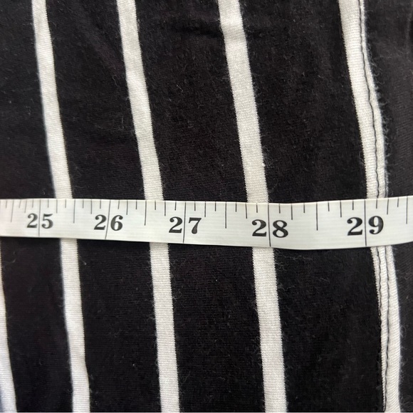 Lane Bryant Ruffle 3/4 Sleeve Stretch Black & White Stripe Knit Tunic Size 18/20 - Picture 5 of 7